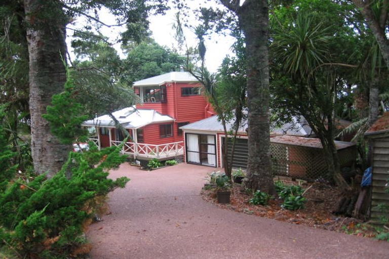 Photo of property in 86 Park Road, Titirangi, Auckland, 0604