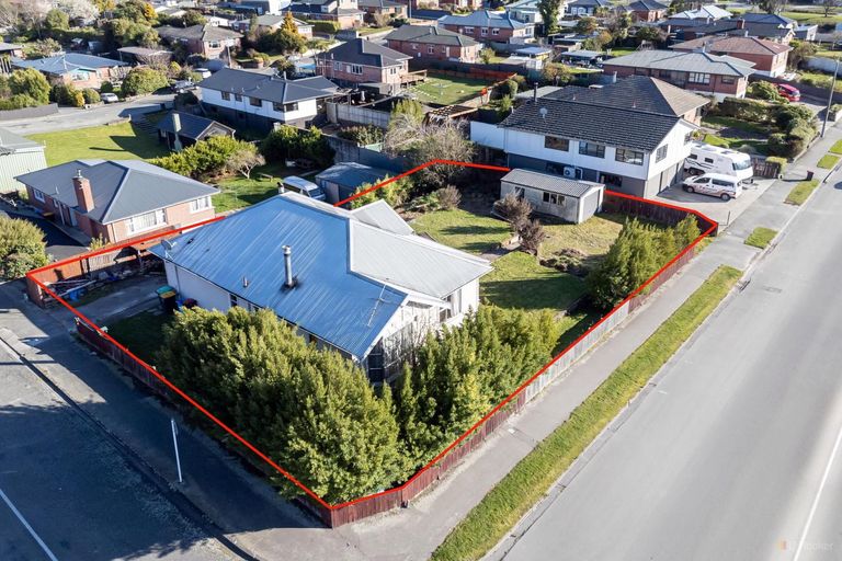 Photo of property in 1 Clifton Terrace, West End, Timaru, 7910