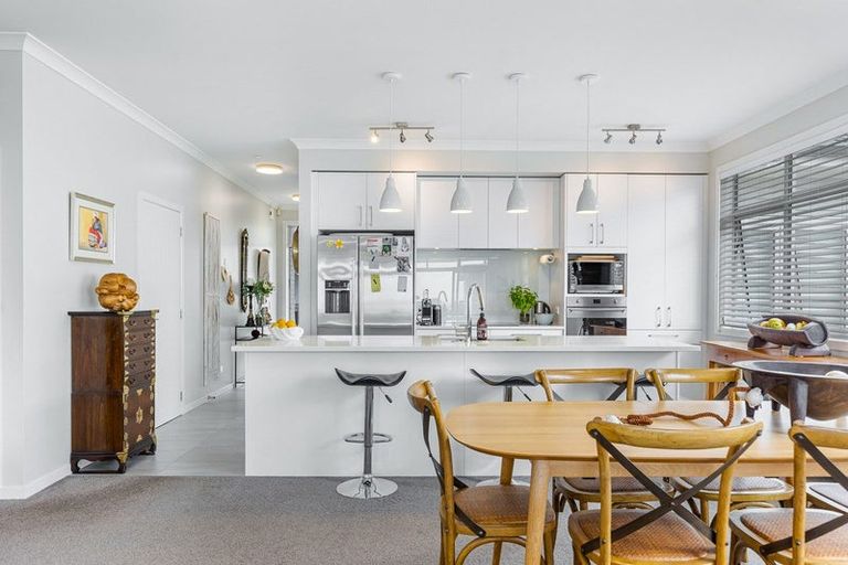 Photo of property in 52 Landmark Terrace, Orewa, 0931