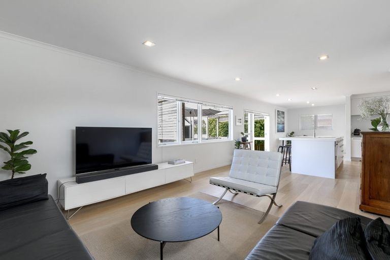 Photo of property in 32 Hinewa Road, Otumoetai, Tauranga, 3110