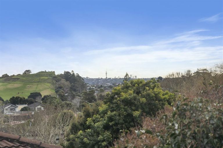 Photo of property in 19 Marendellas Drive, Bucklands Beach, Auckland, 2014