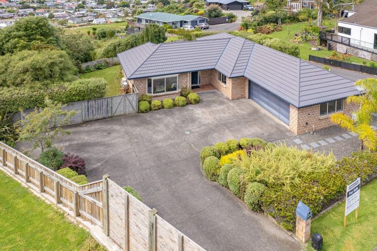 Photo of property in 64 Parkdale Drive, Aramoho, Whanganui, 4500