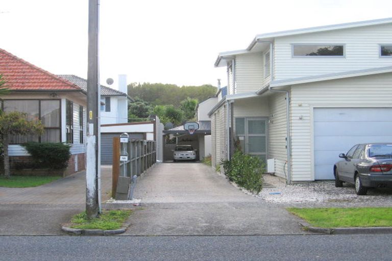 Photo of property in 2/15 Eastern Beach Road, Eastern Beach, Auckland, 2012