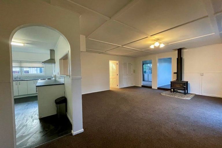 Photo of property in 2 Corilin Place, Mangakakahi, Rotorua, 3015