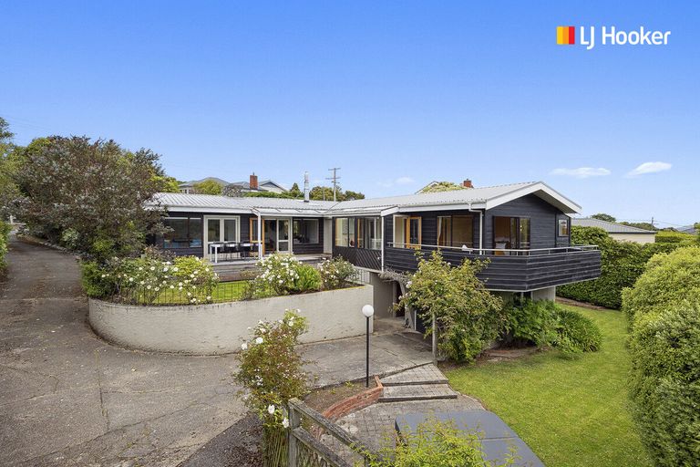 Photo of property in 195 Larnach Road, Waverley, Dunedin, 9013