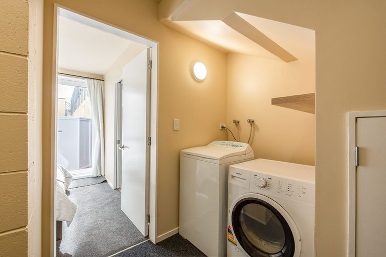 Photo of property in Pirie Street Townhouses, 20/35 Pirie Street, Mount Victoria, Wellington, 6011