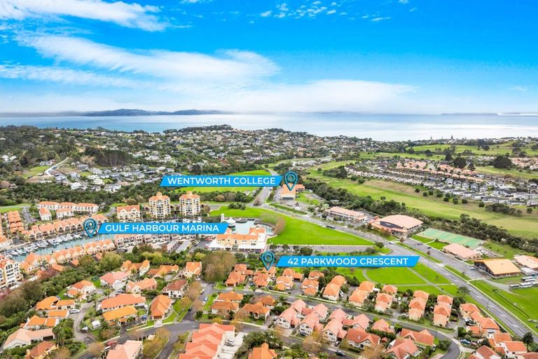 Photo of property in 42 Parkwood Crescent, Gulf Harbour, Whangaparaoa, 0930