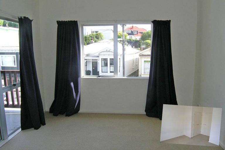 Photo of property in 2/7 Henry Street, Kilbirnie, Wellington, 6022