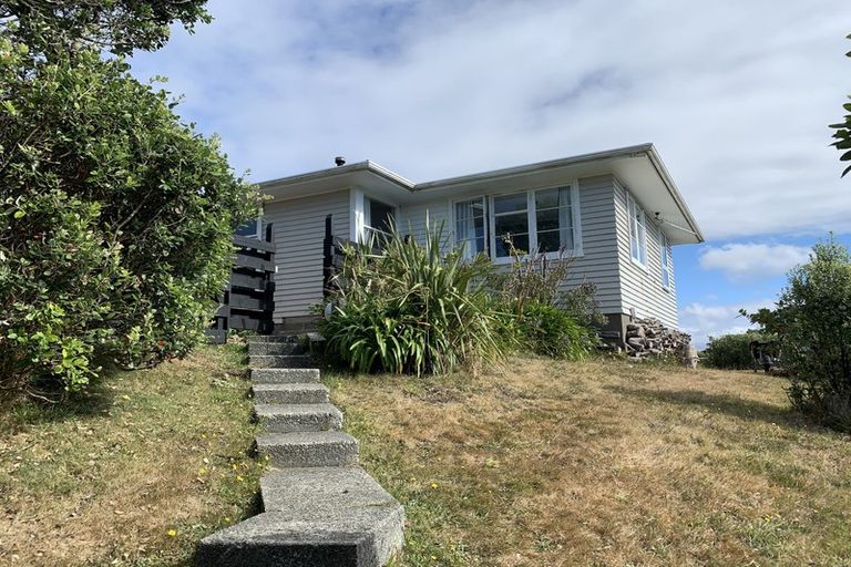 Photo of property in 26 Lyndfield Lane, Newlands, Wellington, 6037