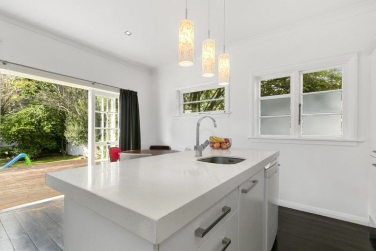 Photo of property in 11 Hinemoa Street, Waiwhetu, Lower Hutt, 5010