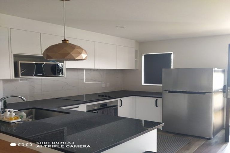 Photo of property in 2/41 Routley Drive, Glen Eden, Auckland, 0602