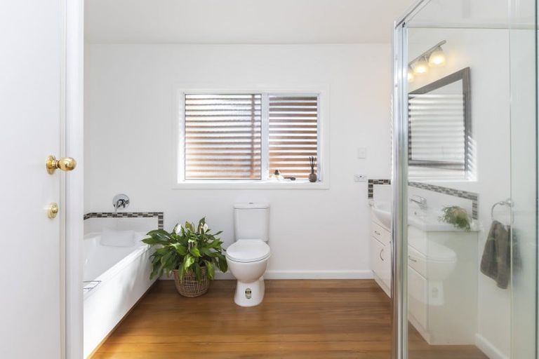 Photo of property in 76 Isleworth Road, Bishopdale, Christchurch, 8053