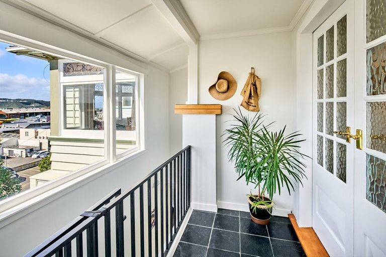 Photo of property in 50 Childers Terrace, Kilbirnie, Wellington, 6022