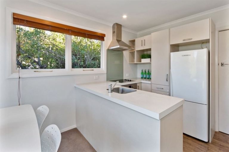 Photo of property in 20 Avonhead Road, Avonhead, Christchurch, 8042