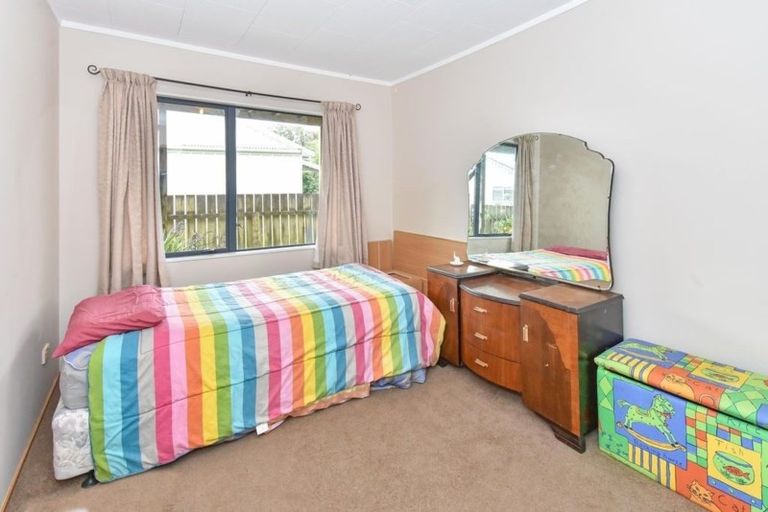 Photo of property in 15 Stevenson Road, Clarks Beach, 2122