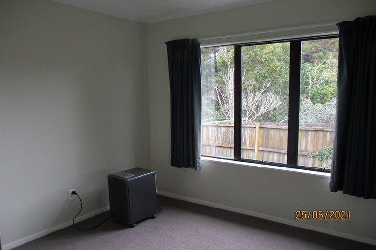 Photo of property in 2/28 De Quincey Terrace, Highland Park, Auckland, 2010
