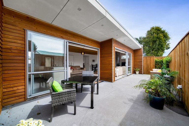 Photo of property in 14a Arawa Street, Welbourn, New Plymouth, 4312