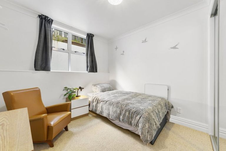 Photo of property in 75a Houghton Bay Road, Houghton Bay, Wellington, 6023