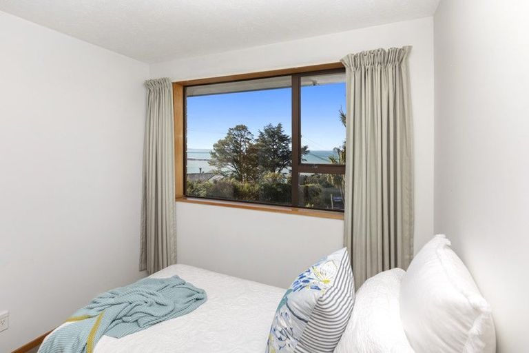 Photo of property in 1/127 Moncks Spur Road, Redcliffs, Christchurch, 8081