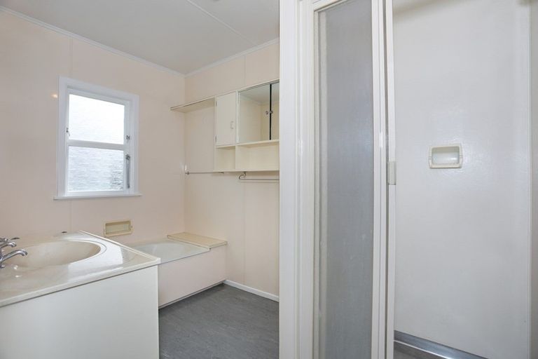 Photo of property in 11 Follett Street, Marton, 4710