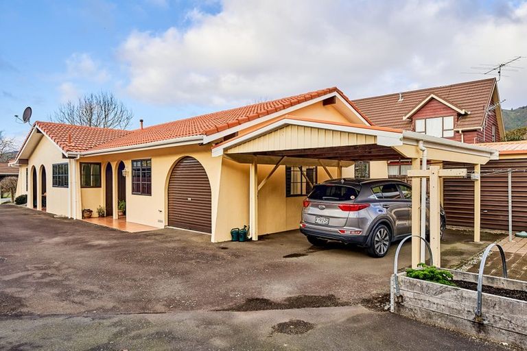 Photo of property in 36 Waddington Drive, Naenae, Lower Hutt, 5011