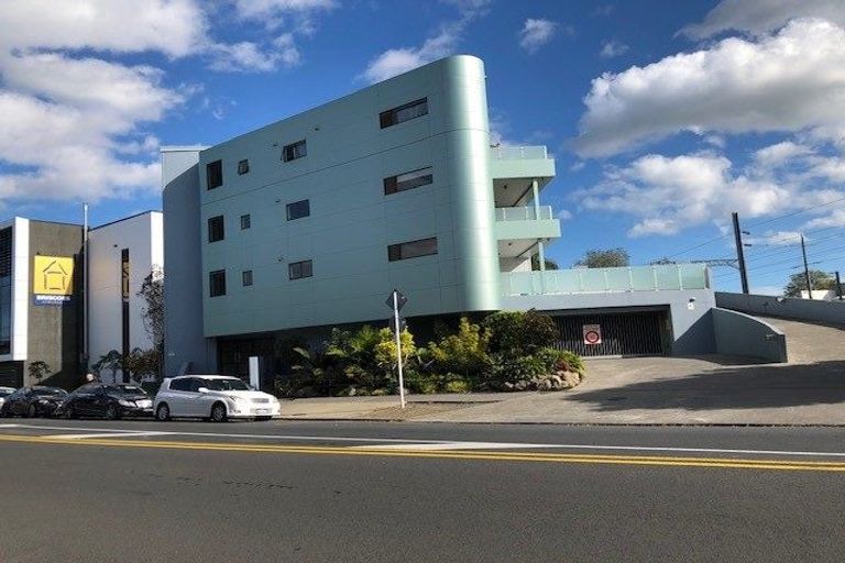 Photo of property in 304/3 Morningside Drive, Morningside, Auckland, 1025