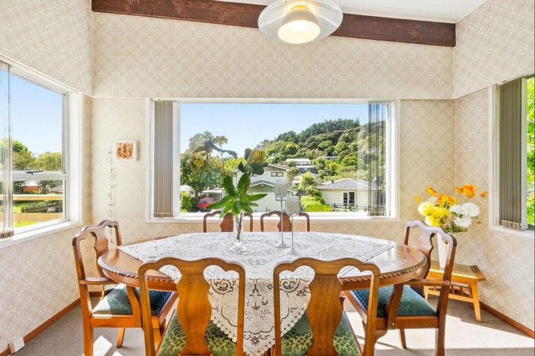 Photo of property in 10 Deller Grove, Silverstream, Upper Hutt, 5019