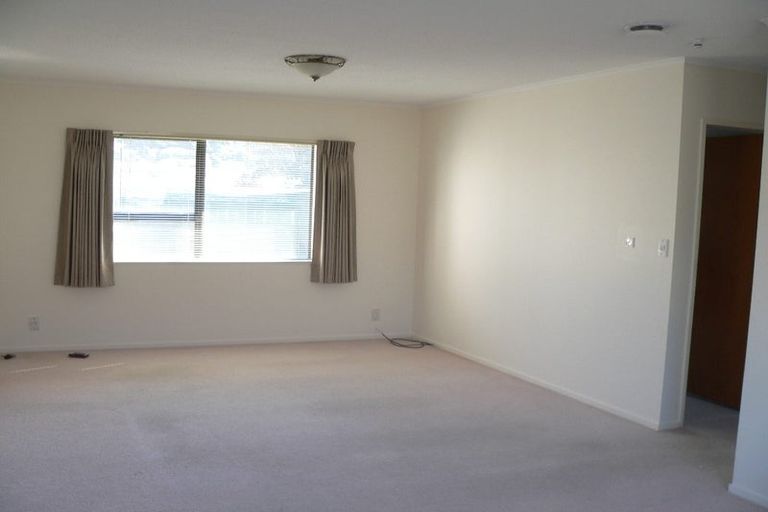 Photo of property in 33a Hinau Street, Tawa, Wellington, 5028
