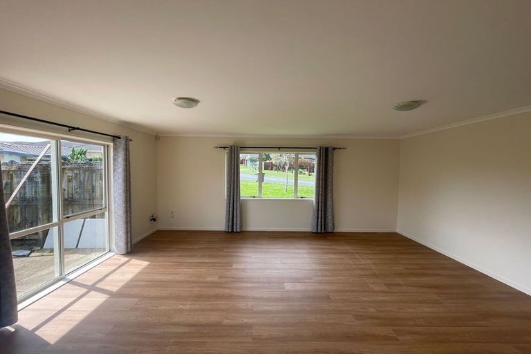 Photo of property in 53 Robin Brooke Drive, Flat Bush, Auckland, 2019