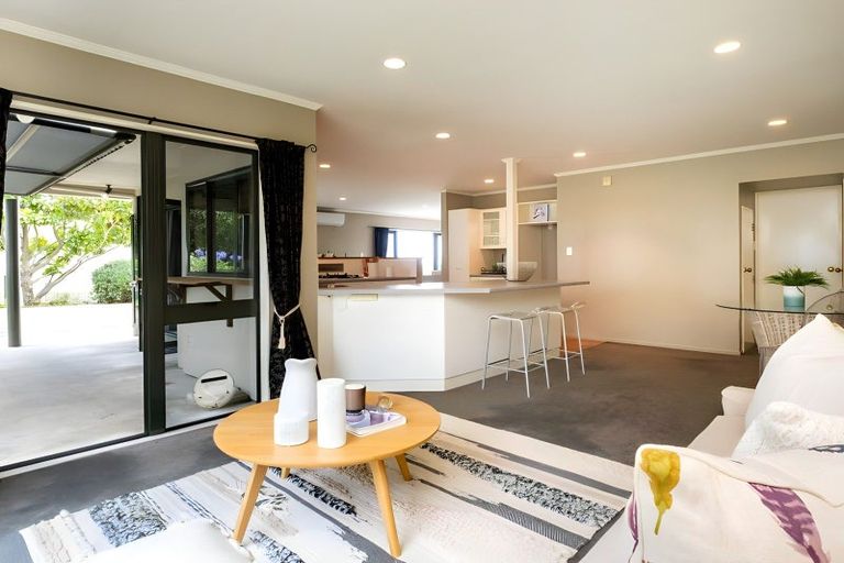 Photo of property in 84 Churchill Drive, Taradale, Napier, 4112