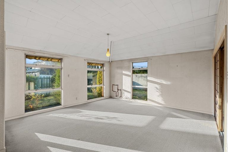 Photo of property in 2 Joyce Crescent, Ilam, Christchurch, 8041