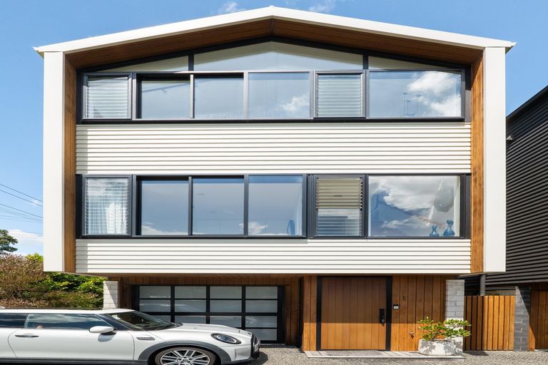 Photo of property in 1/15 Edinburgh Street, Waihi Beach, 3611