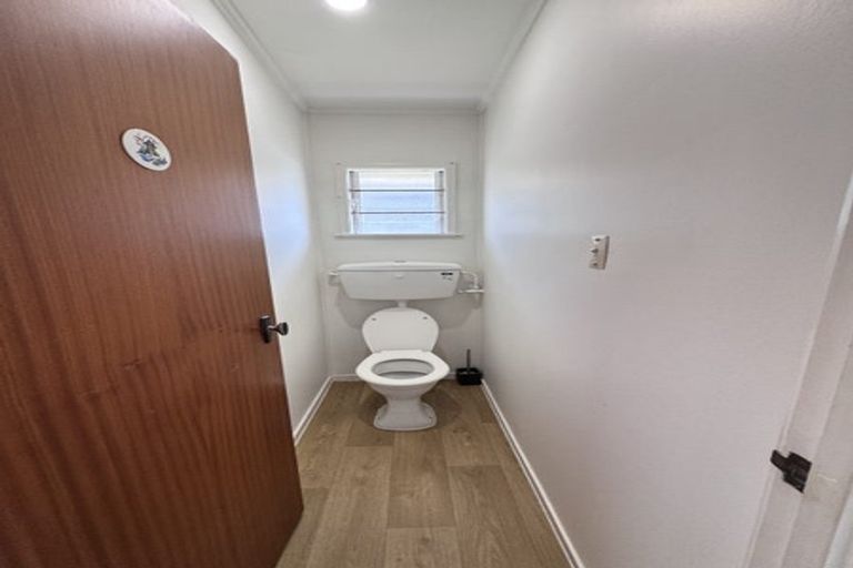 Photo of property in 1/18 Anne Road, Hillcrest, Auckland, 0627