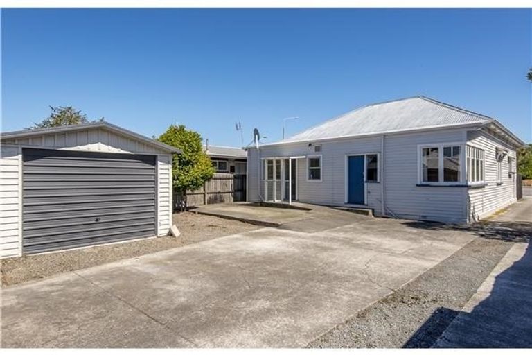 Photo of property in 120 Lincoln Road, Addington, Christchurch, 8024
