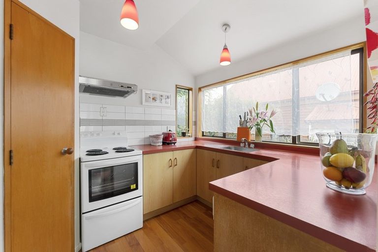 Photo of property in 25c Williams Street, Sunshine Bay, Queenstown, 9300