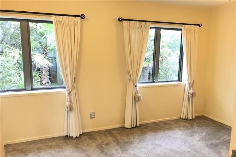 Photo of property in 3/17 Pannill Place, Oteha, Auckland, 0632