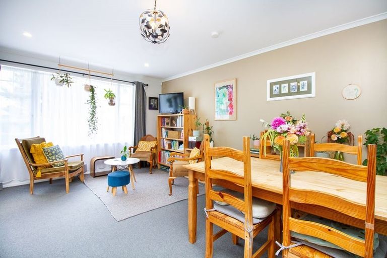 Photo of property in 3/123 Vogel Street, Roslyn, Palmerston North, 4414