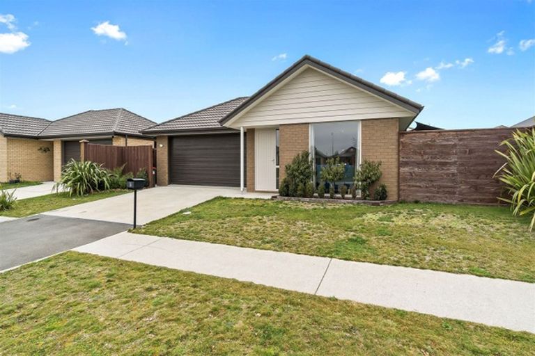 Photo of property in 36 Shillingford Boulevard, Rolleston, 7615