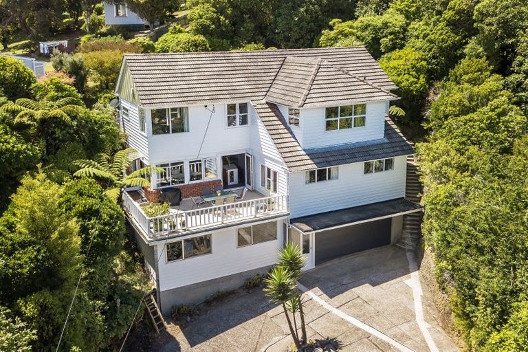 Photo of property in 21 Ngaio Gorge Road, Ngaio, Wellington, 6035