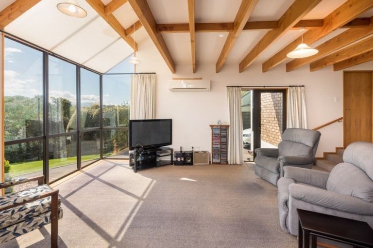 Photo of property in 18 Moana View Road, Waikawa, Picton, 7220