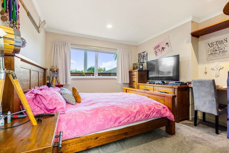 Photo of property in 1/350 Royal Road, Massey, Auckland, 0614