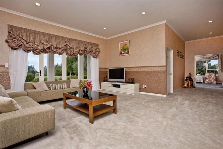 Photo of property in 64 Okura River Road, Okura, Albany, 0792