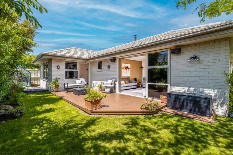 Photo of property in 83 Rannoch Drive, Broomfield, Christchurch, 8042