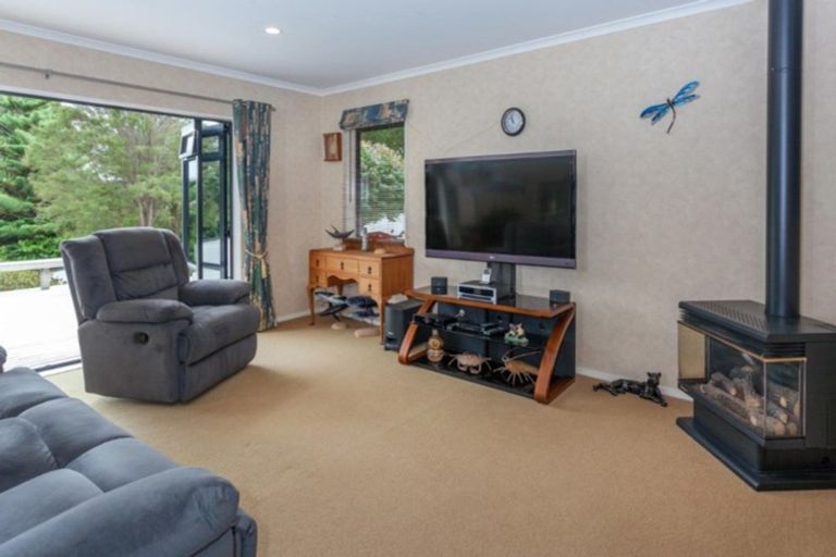 Photo of property in 2 Governors Heights, Whangamata, 3620