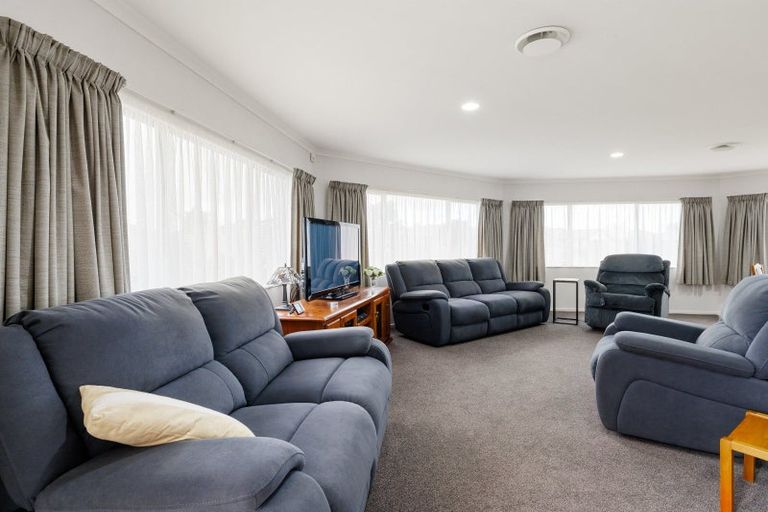 Photo of property in 2 Brunswick Place, Rototuna North, Hamilton, 3210