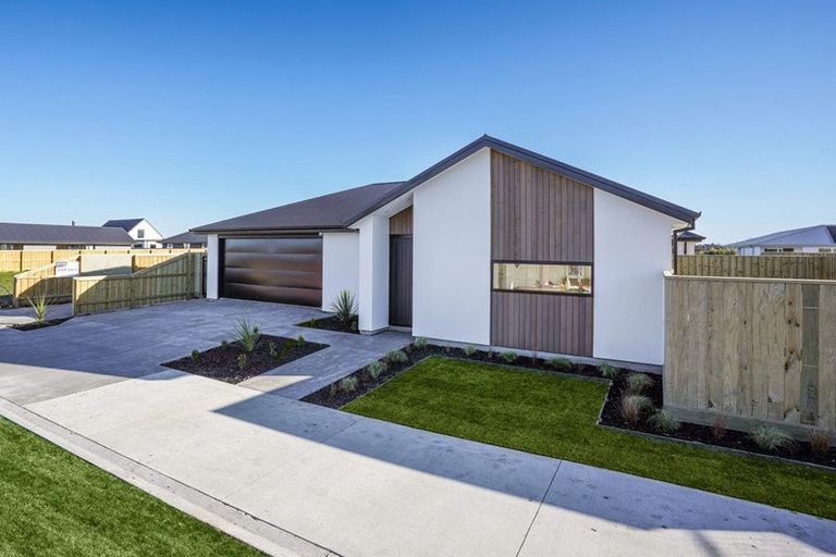 Photo of property in 31 Pentecost Road, Rangiora, 7400