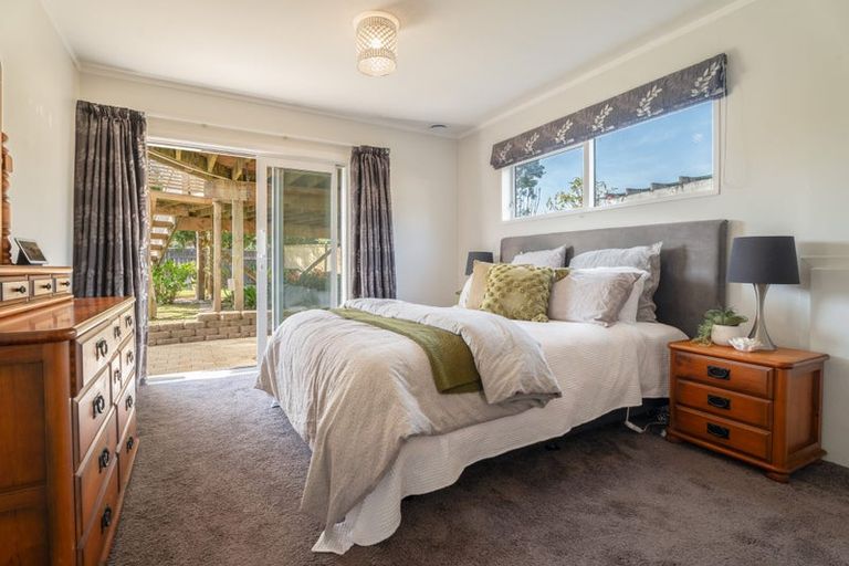 Photo of property in 24 Oriel Avenue, Tawa, Wellington, 5028