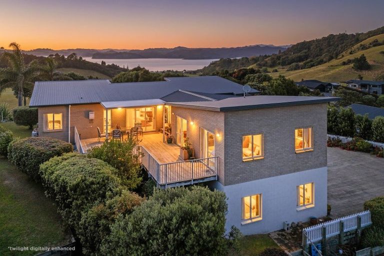 Photo of property in 16 Ohuka Place, Whitianga, 3510