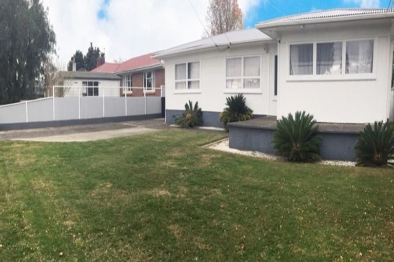 Photo of property in 10 Edmund Hillary Avenue, Papakura, 2110