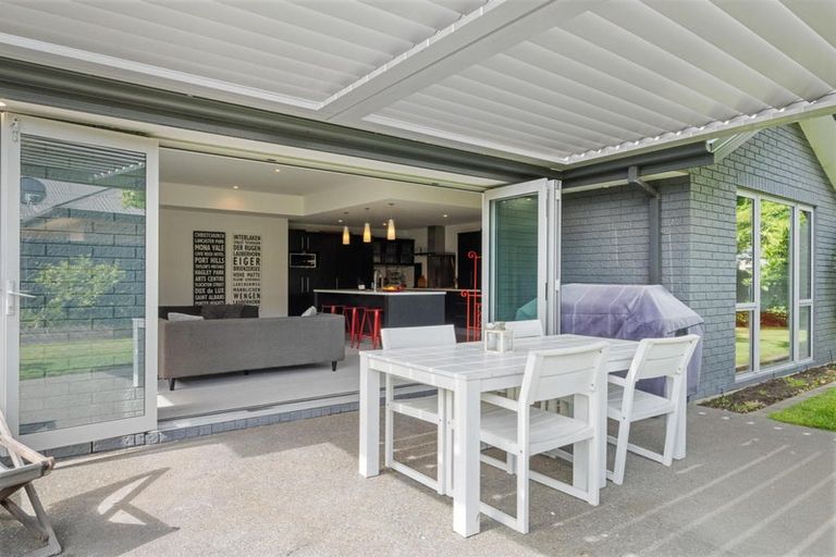 Photo of property in 27 Reka Street, Parklands, Christchurch, 8083